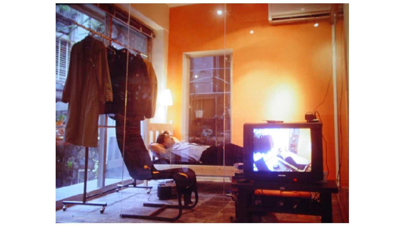 e-8_櫥窗臥室_陳正才_1999_01